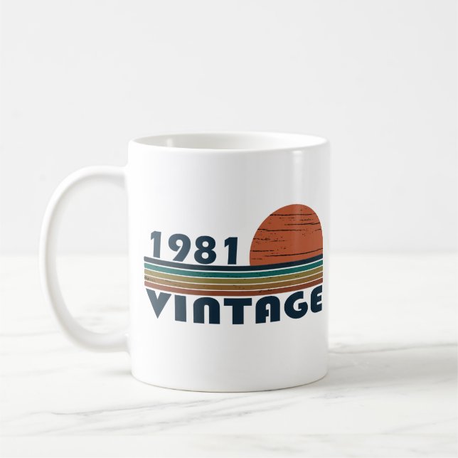 Mug Né en 1981 cadeau d'anniversaire vintage (Gauche)