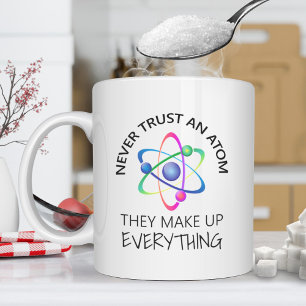 Mug Ne jamais faire confiance à un Atom