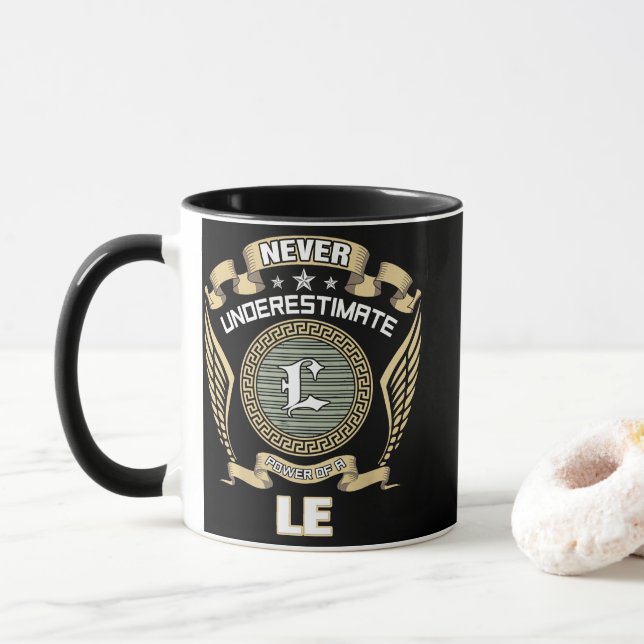 MUG NE JAMAIS SOUS-ESTIMER LE POUVOIR D'UN LE (Avec donut)
