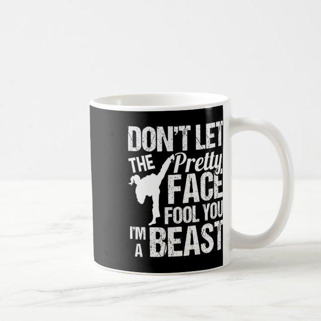 Mug Ne laissez pas le joli visage vous tromper Karaté  (Droite)