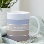 Mug Ne pas faire un tour sur Colorblock Nom personnali<br><div class="desc">Ce design coloré et moderne présente un motif en couleur taupe et gris avec votre nom personnalisé #mugs #coffeemugs #coffee #personalizedcadeaux</div>