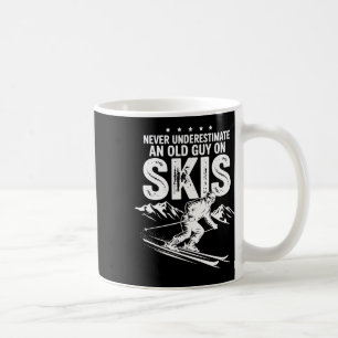 Mug Ne sous-estimez jamais un vieux sur des skis Extre