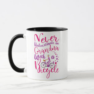 Mug Ne Sous-Estimez Jamais Une Grand-Mère Avec Un Cool