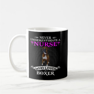 Mug Ne sous-estimez jamais une infirmière qui conduit