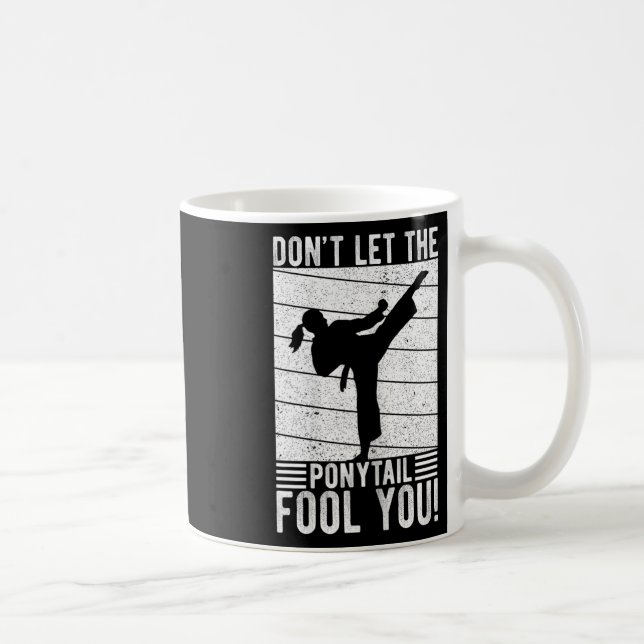 Mug Ne vous laissez pas tromper par la queue de cheval (Droite)
