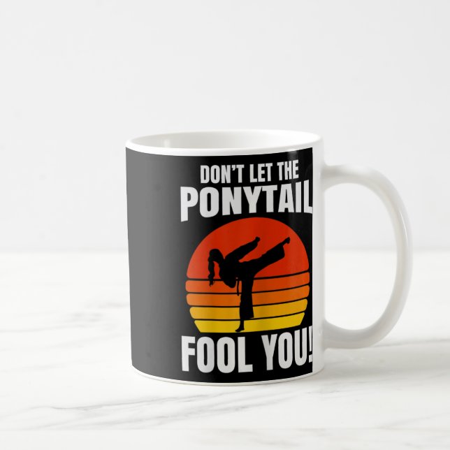 Mug Ne vous laissez pas tromper par la queue de cheval (Droite)