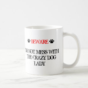 Mug Ne vous mêlez pas de la dame du chien fou