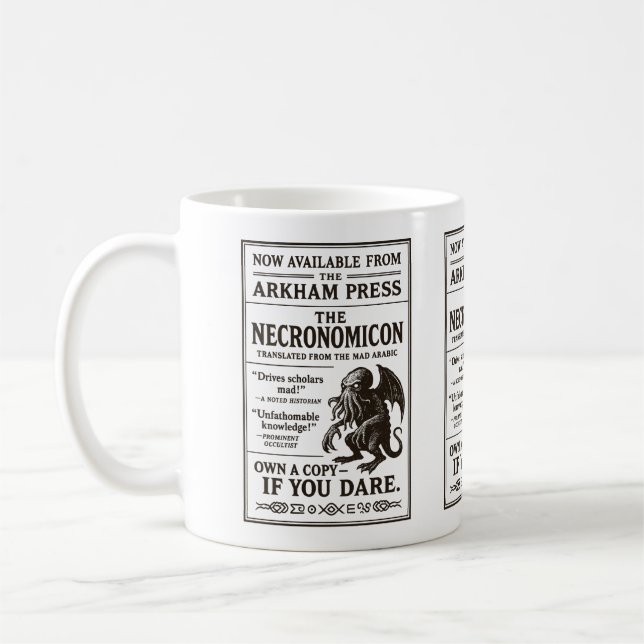 Mug Necronomicon - maintenant disponible sur Arkham Pr (Gauche)