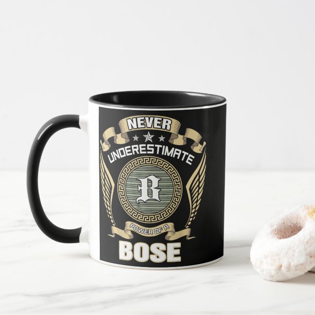 MUG NEVER_UNDERESTIMATE_POWER_OF_A_BOSE (Avec donut)