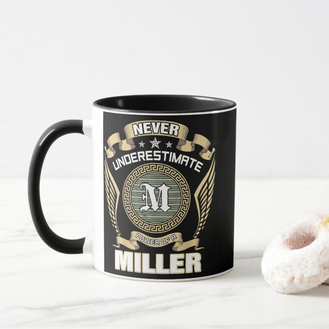 MUG NEVER_UNDERESTIMATE_POWER_OF_A_MILLER (Avec donut)