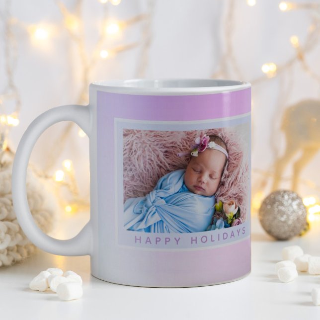 Mug Noël Iridescente Pastel Photo Happy Holiday (Happy Holiday baby photo gift with a purple blue ombre background.)