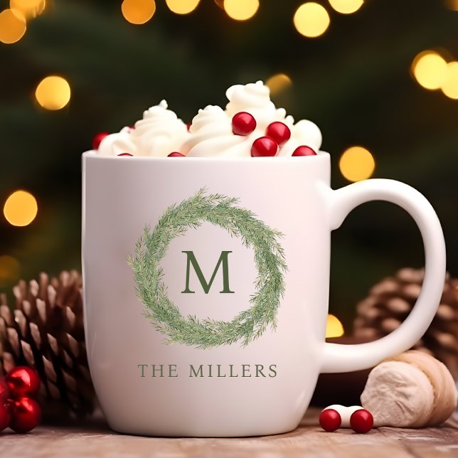 Mug Noël minimaliste de la couronne de monogramme (Minimalist Monogram Wreath Christmas Coffee Mug)