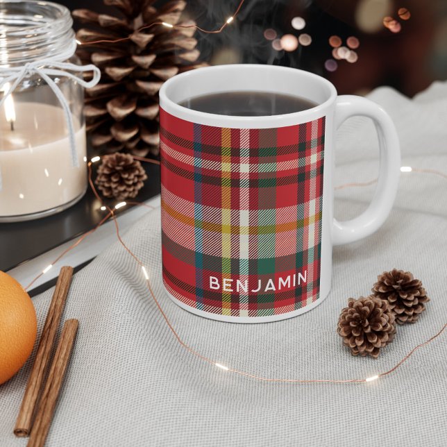 Mug Noël rustique rouge vert plaid personnalisé (Plaid Rustic Personalized 11oz Christmas Holidays Hot Coffee Mug)