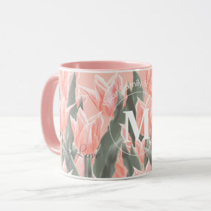 Mug Nom De Famille Élégant Monogramme Peach Tulips Pei