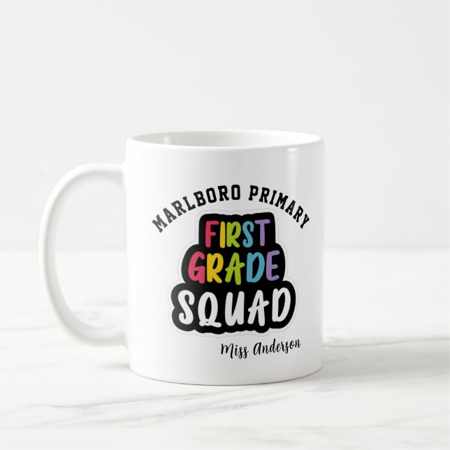 Mug Nom de l'école personnalisée Équipe d'enseignants  (Gauche)