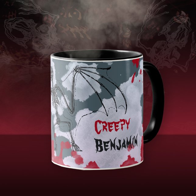 Mug Nom de squelette de chauve-souris effrayant Hallow (Creepy Halloween Bat Skeleton Your Name Mug ©Susanne Sachers - Sunny Mind Design 🌞)