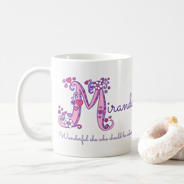 Mug Nom Miranda signifiant fleur de coeur M monogramme (Avec donut)