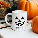 Mug NOM PERSONNALISÉ DU CITROUILLE Jack-o'-lantern<br><div class="desc">Célébrez l'Halloween en style avec notre citrouille exclusif COFFEE MUG un accessoire polyvalent qui peut être customisé pour correspondre à votre style unique. Ajoutez VOTRE NOM OU UN MESSAGE PERSONNALISÉ pour en faire le vôtre. Ce MUG présente un design citrouille fantaisiste qui mêle harmonieusement les aspects éffrayants et amusants d'Halloween....</div>