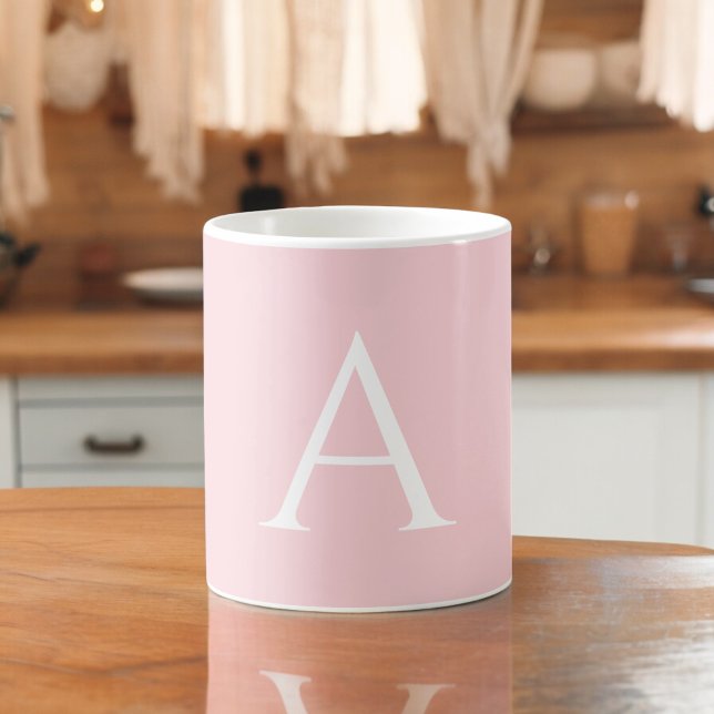 Mug Nom rose blanc Monogramme initial Élégant Script (Créateur téléchargé)