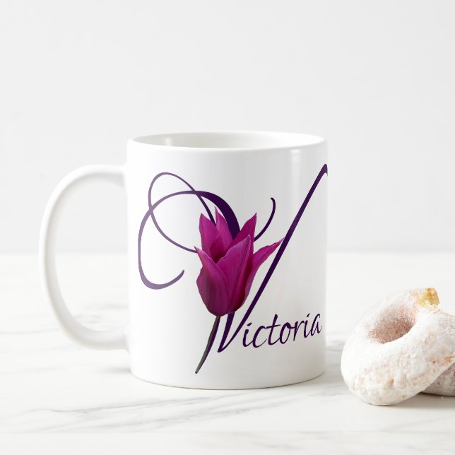 Mug Nom Victoria personnalisé pourpre tulip floral (Avec donut)
