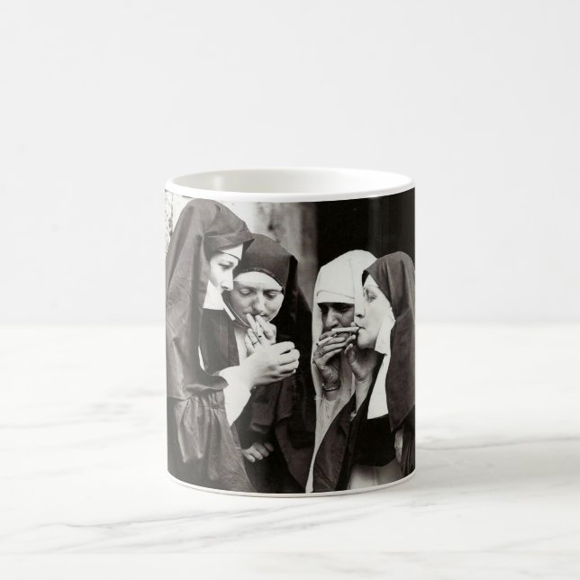 Mug Nonnes Fumer photo Vintage (Centre)