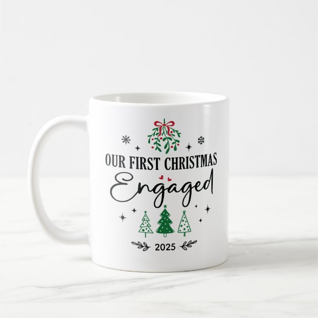 Mug Notre premier Noël a fait des fêtes de café (Gauche)