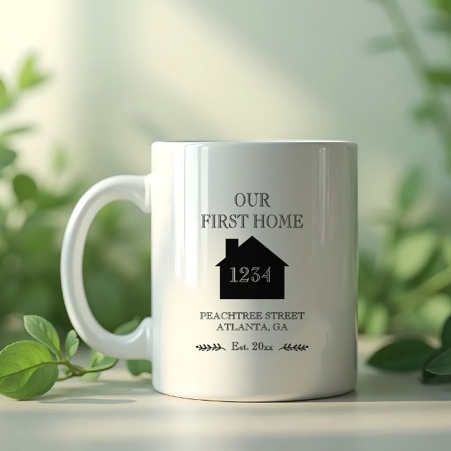 Mug Notre première maison chauffante (Créateur téléchargé)