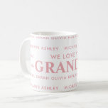 Mug Nous Vous Aimons Grand-Mère Personnalisé Noms Des<br><div class="desc">Dites que nous vous aimons à grand-mère cette saison des Fêtes avec une tasse cadeau de Noël personnalisée avec des noms de petits-enfants. Tout le texte de cette conception est modifiable afin que vous puissiez ajouter votre propre message ou texte. Disponible dans une variété de couleurs, de styles et de...</div>