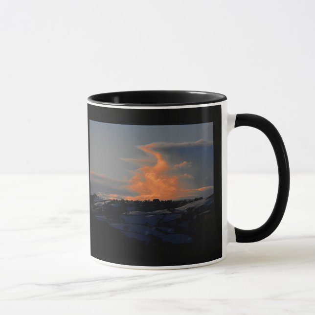 Mug Nuage de neige sur Newtown, Powys (Droite)