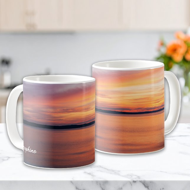 Mug Nuages de coucher de soleil orange sur l'eau du la (Créateur téléchargé)