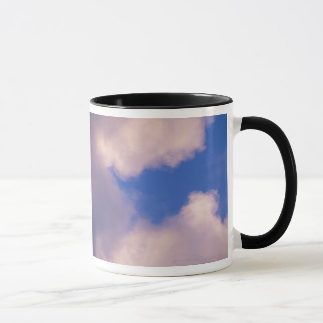 Mug Nuages effilés contre le ciel bleu (Droite)