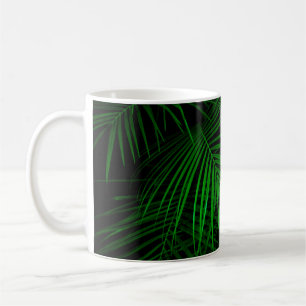 Mug Nuit en forêt tropicale. Feuilles de palmes éclair