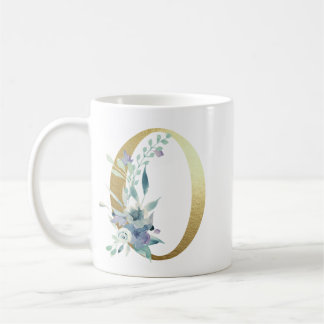 Mug O, initial doré avec feuillage floral bleu