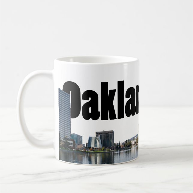 Mug Oakland la Californie avec Oakland dans le ciel (Gauche)