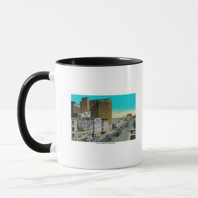 Mug Ocean Avenue En regardant vers l'est, Long Beach (Gauche)