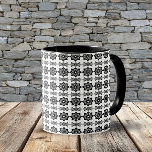 Mug Octagon floral à feuilles noires et motif diagonal