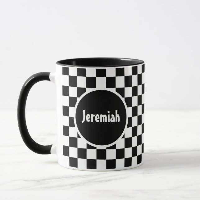 Mug Œuvre d'art en damier noir et blanc avec monogramm (Gauche)