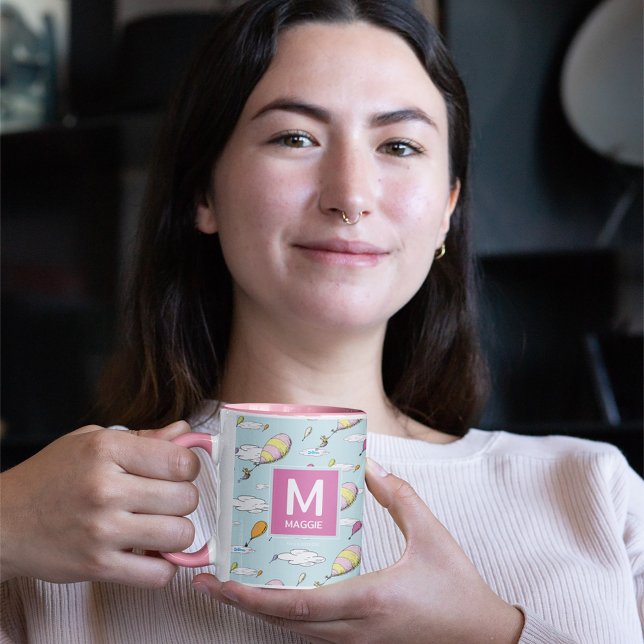 Mug Oh, The Places You'll Go ! Monogramme & Nom (Person holding mug)