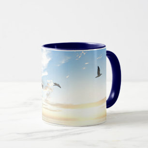 Mug Oiseaux en vol au-dessus de l'océan