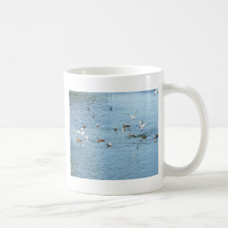 Mug Oiseaux Sur La Rivière D'Été