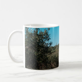 Mug Oliviers dans le paysage des Pouilles en automne. 