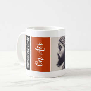 Mug On Air - Podcaster Photo - Retro Podcast Advert