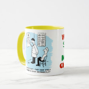 Mug Opticien faisant un examen de la vue