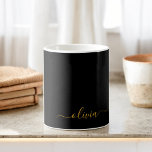 Mug Or Girly Script Monogram Nom Moderne en Or Noir<br><div class="desc">Tasse ou Mug Monogramme Nom en Or et Noir. C'est le cadeau parfait pour un anniversaire sweet 16,  mariage,  douche de mariée,  anniversaire de mariage,  douche de bébé ou enterrement de vie de jeune fille pour quelqu'un qui aime le luxe glamour et les styles chics.</div>