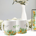 Mug Orange Blossom Bridesmaid Soirée de mariage Cadeau<br><div class="desc">Mug cadeau de mariage orangé fleuri pour vos demoiselles d'honneur, oranges, fleur d'oranger et verdure sur un arrière - plan neutre. Fraîche, zeste, design naturel pour compléter un mariage de printemps ou d'été avec un thème mariage de fruits orange. Pour coordonner les invitations, la papeterie, le jour de l'événement et...</div>