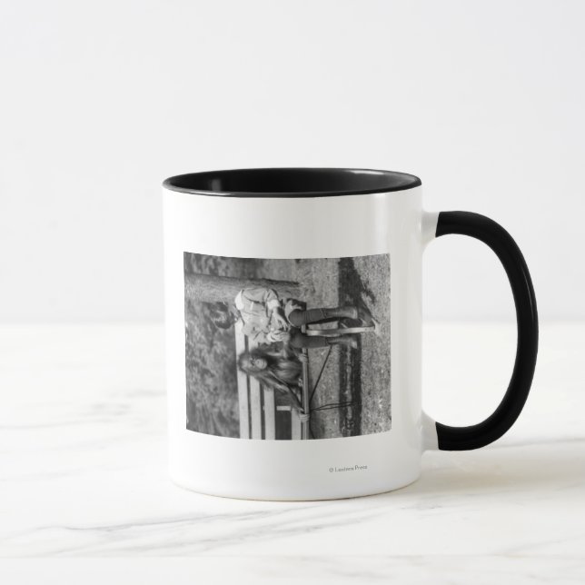 Mug Orangutan et garçon dans le zoo national (Droite)