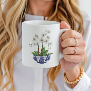 Mug Orchidée blanche dans un bol en céramique de style