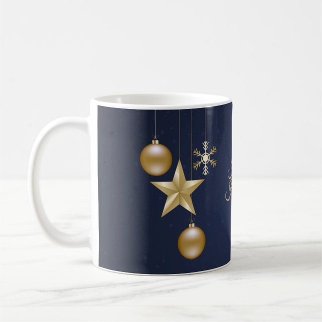 Mug Ornements dorés élégants de fête de Noël bleu mari (Gauche)