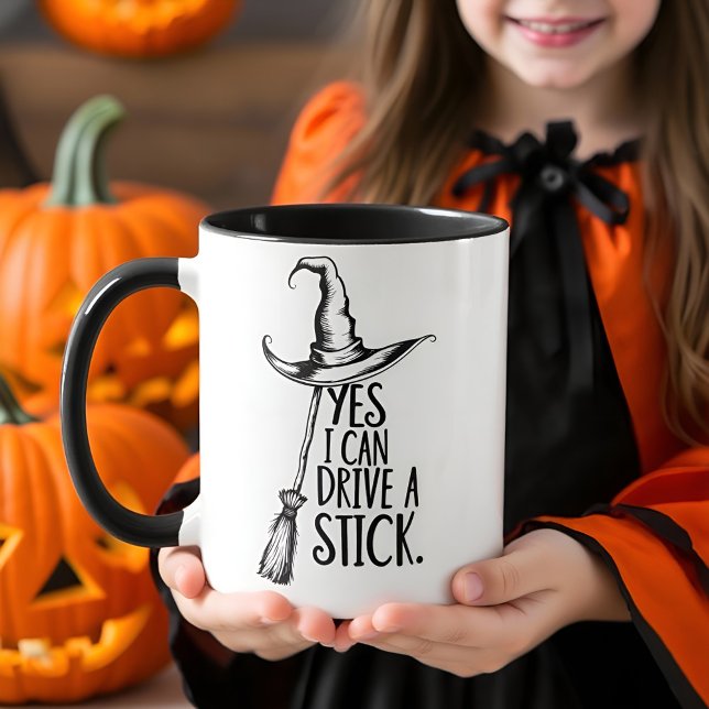 Mug Oui je peux conduire un bâton drôle Halloween sorc (Créateur téléchargé)