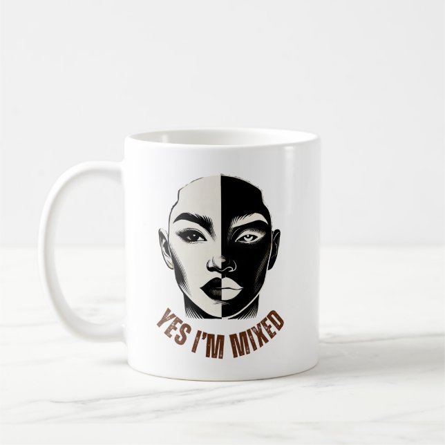 Mug OUI, JE SUIS MÉLANGÉ - Boue D'Identité Visage Bira (Gauche)